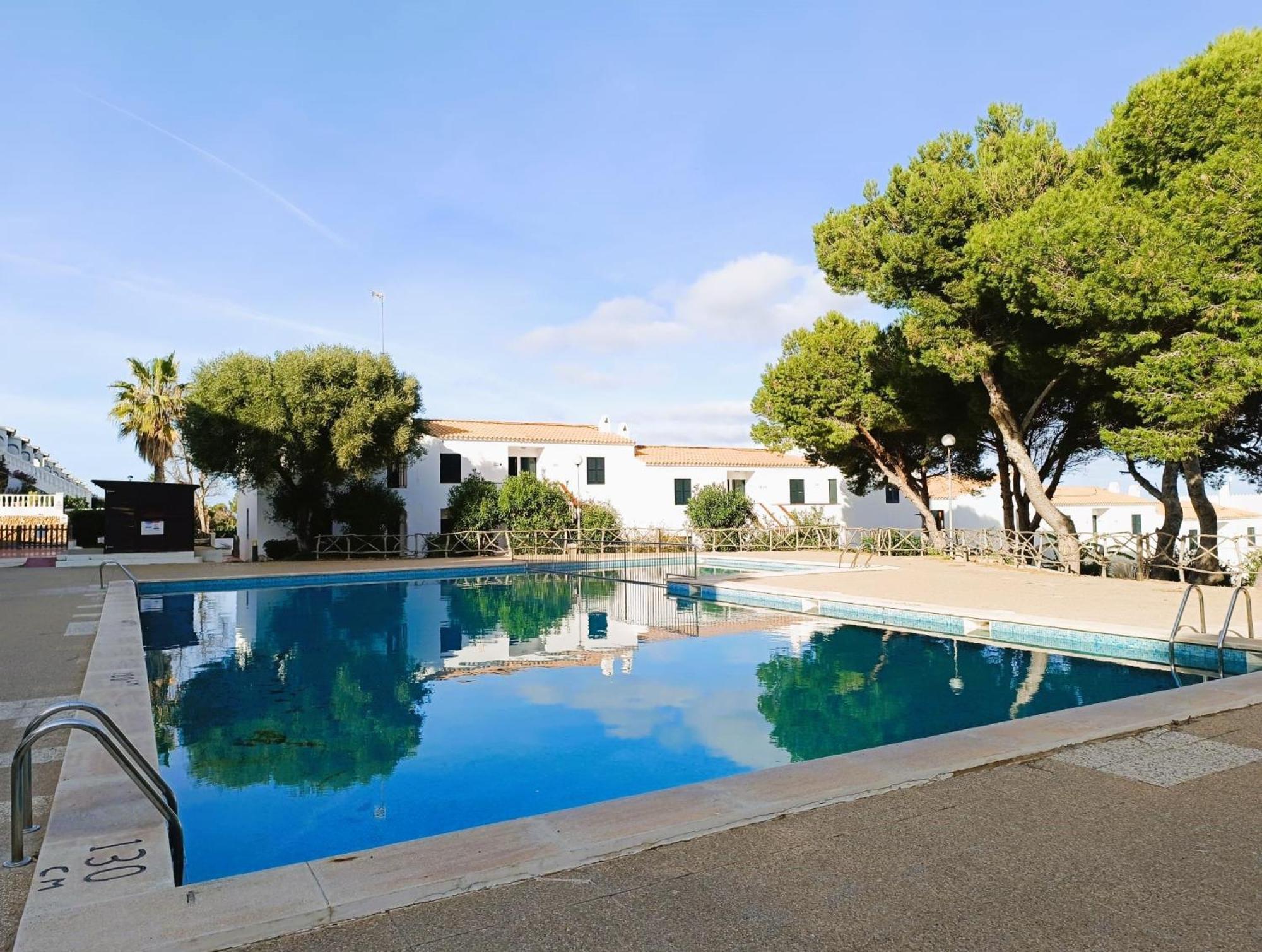 Apartamentos Sol Isla Arenal d'en Castell Exterior photo