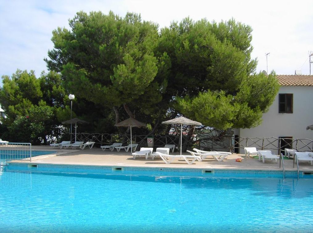 Apartamentos Sol Isla Arenal d'en Castell Exterior photo