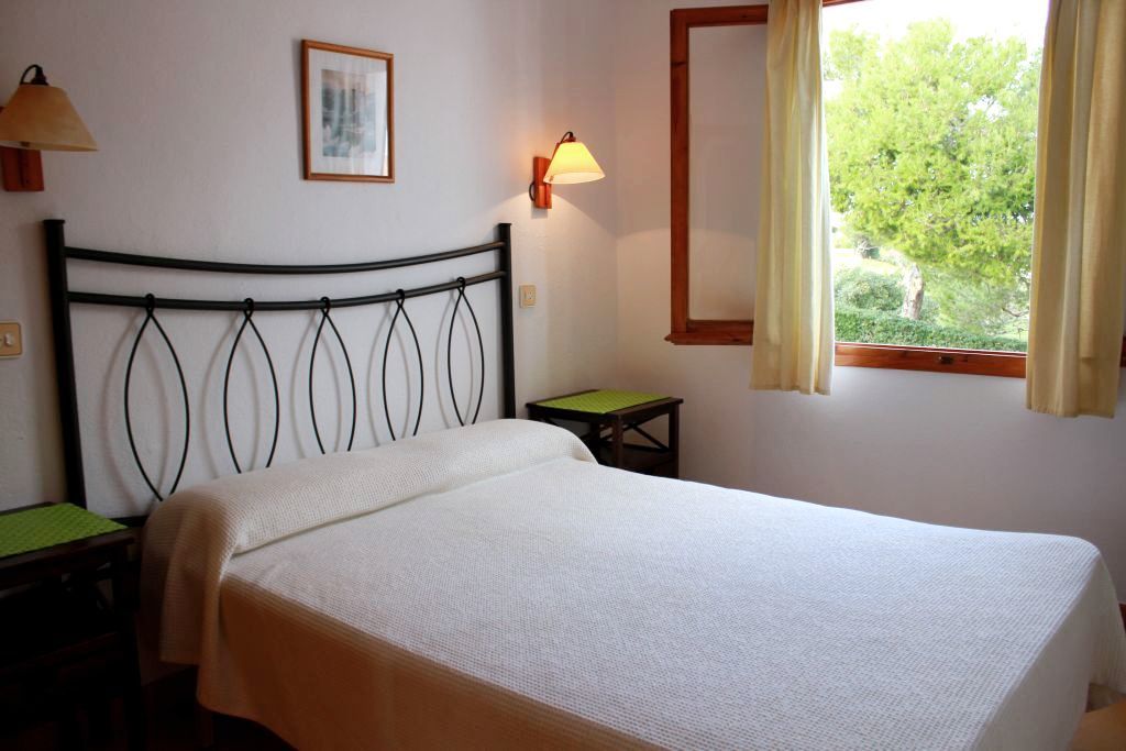Apartamentos Sol Isla Arenal d'en Castell Exterior photo