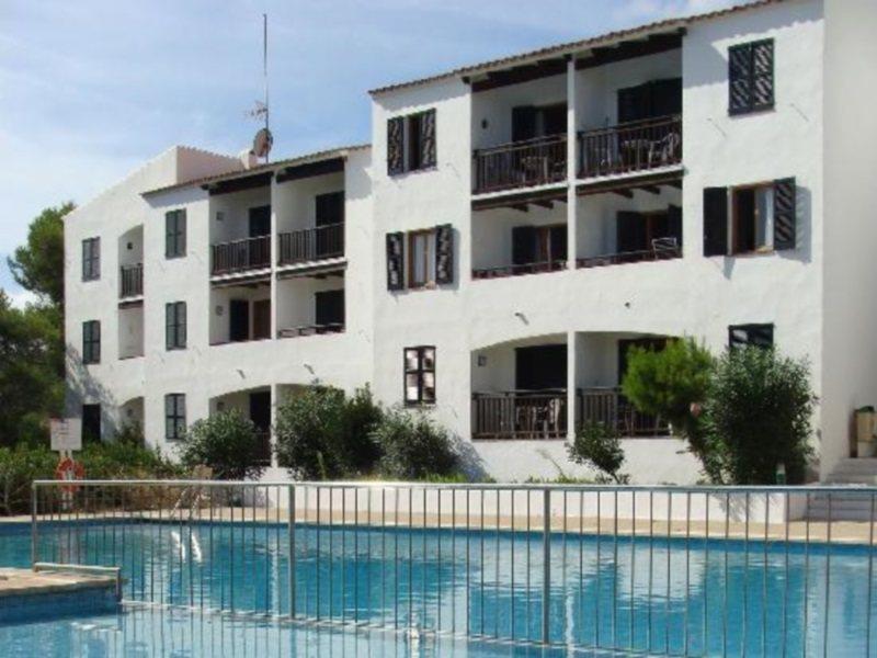 Apartamentos Sol Isla Arenal d'en Castell Exterior photo
